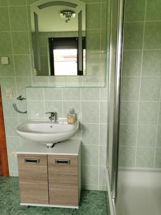 Monteur- Und Ferienwohnung In Hainichen - Obergeschoss Oder Dachgeschoss - Familie Weber Bockendorf 외부 사진